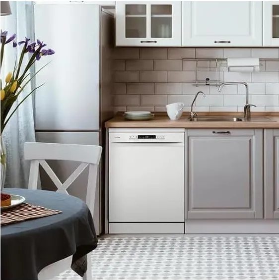Hisense 15 Place settings Freestanding Dishwasher 8 Programs Color White Model - HS623E90W  4