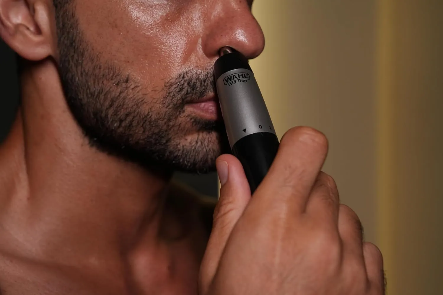 WAHL Nasal & Ear Hair Trimmer for Men & Women - Cordless Nose Trimmer with Detachable & Rinseable Blades, Precision Detailer, Blade Guard, AA Battery Included - Compact & Travel Friendly, 05642-135 3