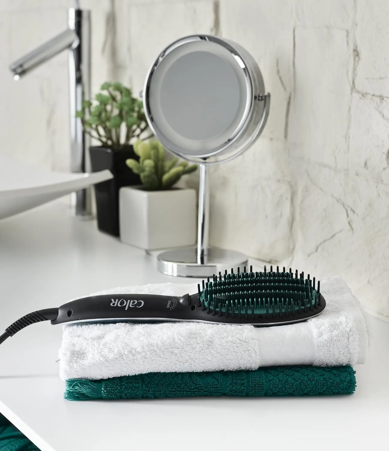 Calor Power Straight Hair Straightening Brush CF5820C0 with Ceramic Tech 3