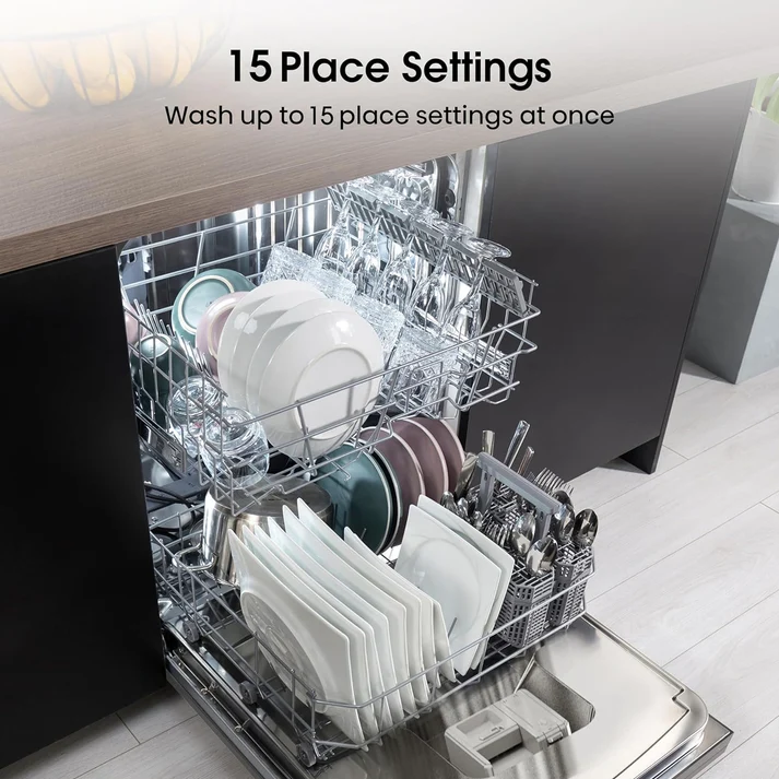 Hisense 15 Place Free Standing Dishwasher, HS623E90G 3