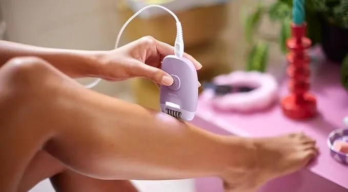 Philips Corded Epilator, 2 speed settings, 6 accessories, shaving head with comb, bikini trimmer, grip lines & pattens, inlcl. cleansing brush, BRE257/00 5
