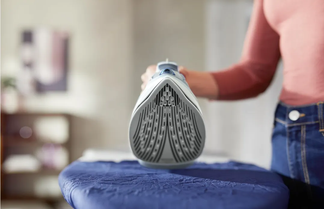 Philips DST5020/26 Steam Iron 5000 Series – 2400W Fast Heat – SteamGlide Plus Soleplate – 40 g/min Continuous Steam – 180 g Steam Boost – Anti-Drip & Calc-Clean System – Purple/White 4
