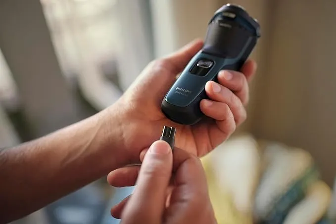 Philips Shaver S3144/00 | Wet & Dry Use | Smooth, Comfortable Shave with SkinProtect Tech | 5D Pivot & Flex Heads, PowerCut Blades | 60min Cordless Use, Pop-Up Trimmer Included 2