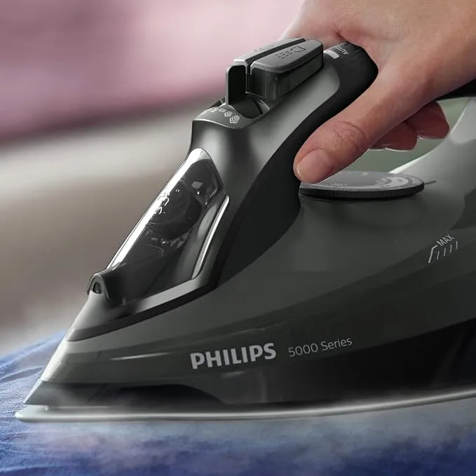 Philips Versuni DST5040/86 Steam Iron, 2600 W, 320 milliliters, Black 5
