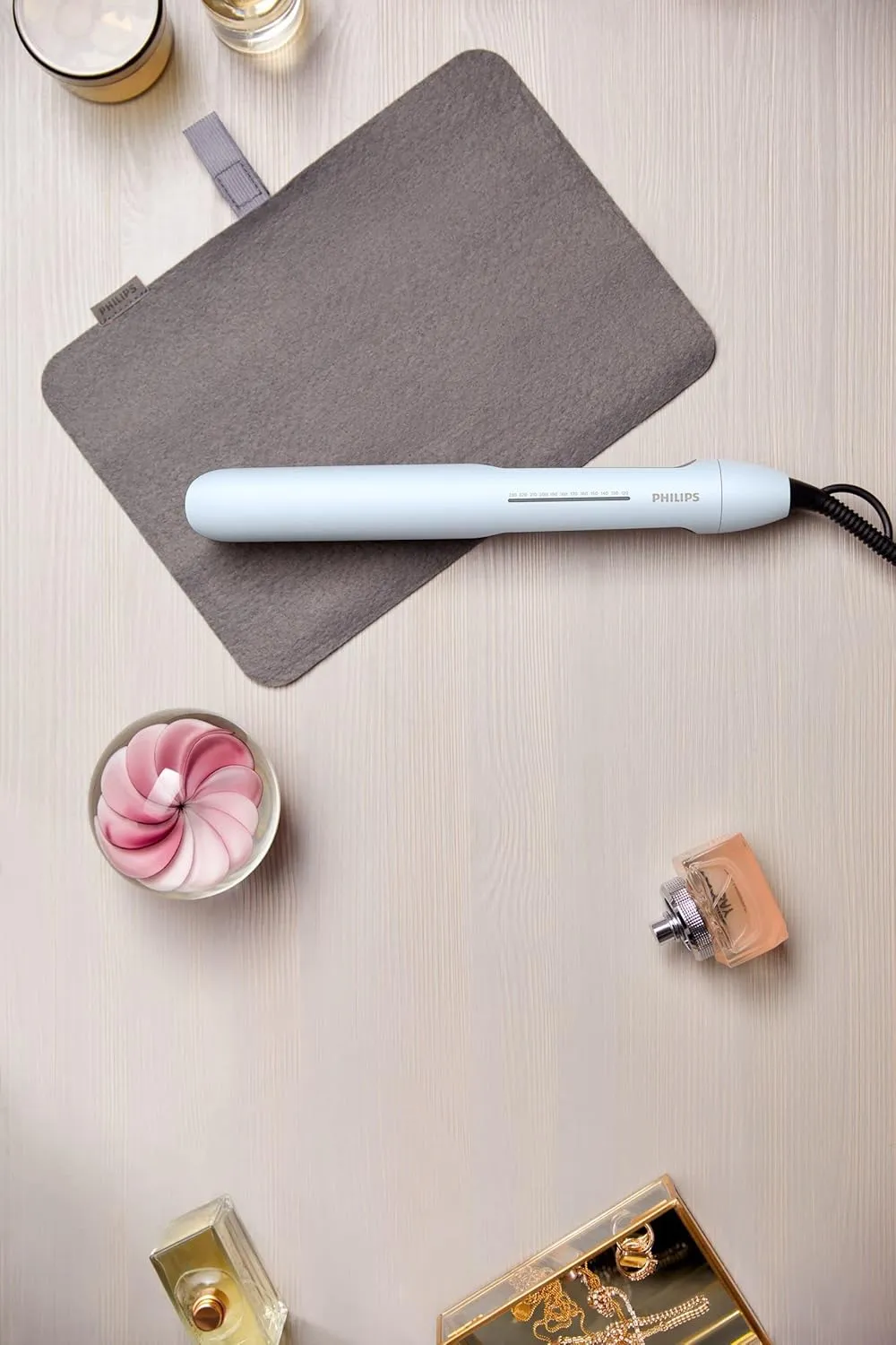 Philips Straightener 5000 Series BHS520/03 | ThermoShield Technology | ArganOil-Infused Plates | 2x Ionic Care | 12 Heat Settings 120°C - 230°C | Flating Plates | Cool Tips | Heat Resistant Mat 4